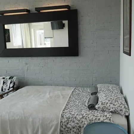 Bizzi Luxcenter View Apartman Varsó